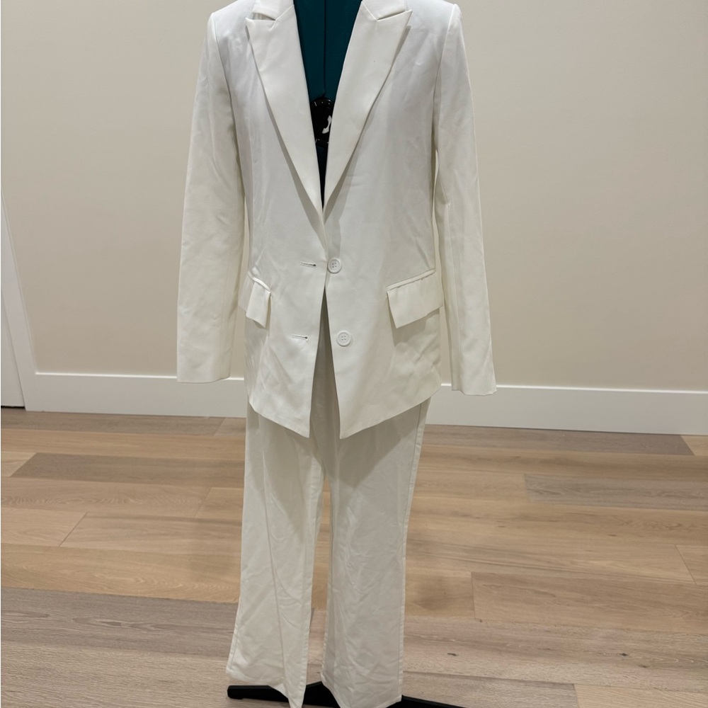 Women’s suit
